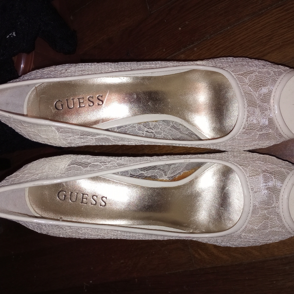Women's Guess high heels
